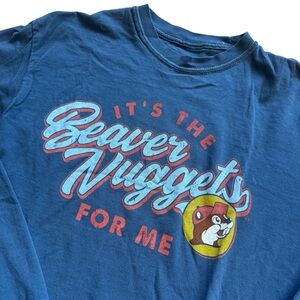 Buc-ee's Beaver Nuggets Graphic Long Sleeve T-Shirt Unisex Blue M Texas Cotton